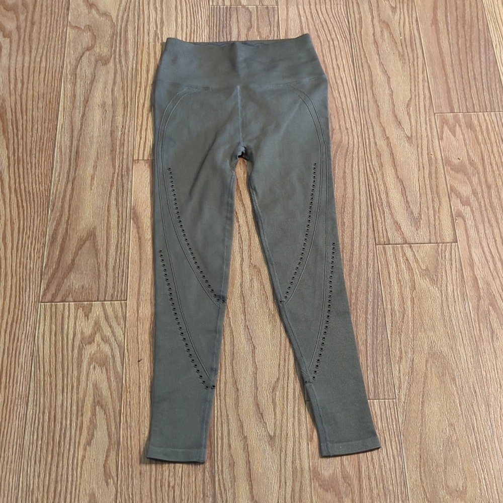 Spiritual Gangster Thea seamless 7/8 leggings in taupe, women's M/L